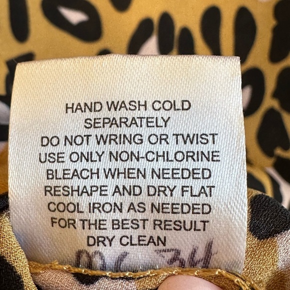 NWT Women’s leopard print boho, bell sleeve blouse by Hippie Rose Sz. S - Picture 13 of 16